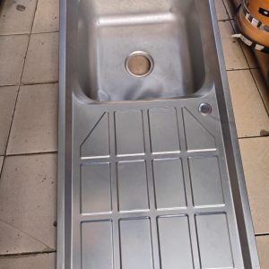 Stainless Steel Sink with Draining Rack